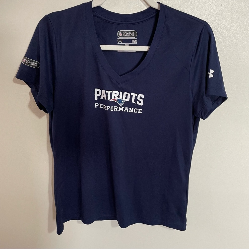 Under Armour patriots v-neck t-shirt navy blue L